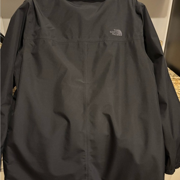 The North Face Women's Black Ski Jacket - Picture 2 of 4